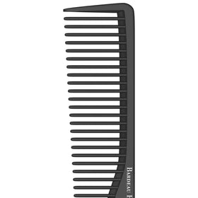 Bardeau Essentials used on beard showing precise grooming and control