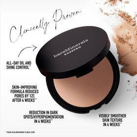 bareMinerals powder texture close-up illustrating smooth pore-blurring
