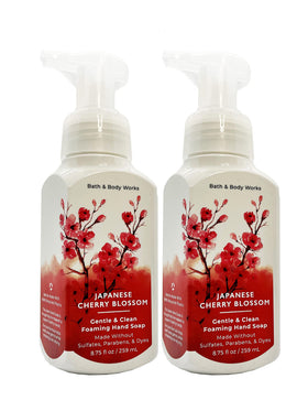 Bath & Body Works close-up of creamy foam texture highlighting gentle, moisturizing lather