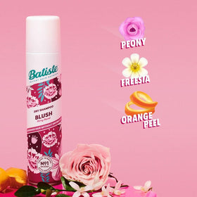 Batiste powder texture close-up showing fine particles and smoothing benefit