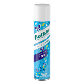 Batiste Fresh nozzle closeup demonstrating precise spray for quick oil absorption