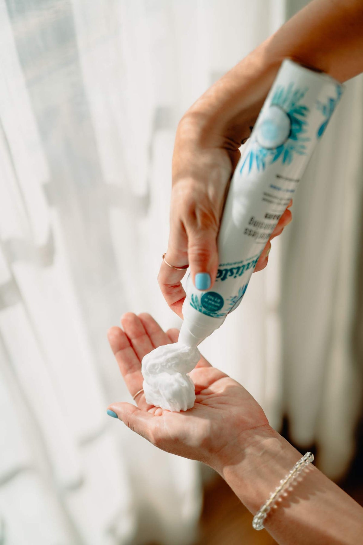 Batiste label close-up highlighting cactus water and clean formula