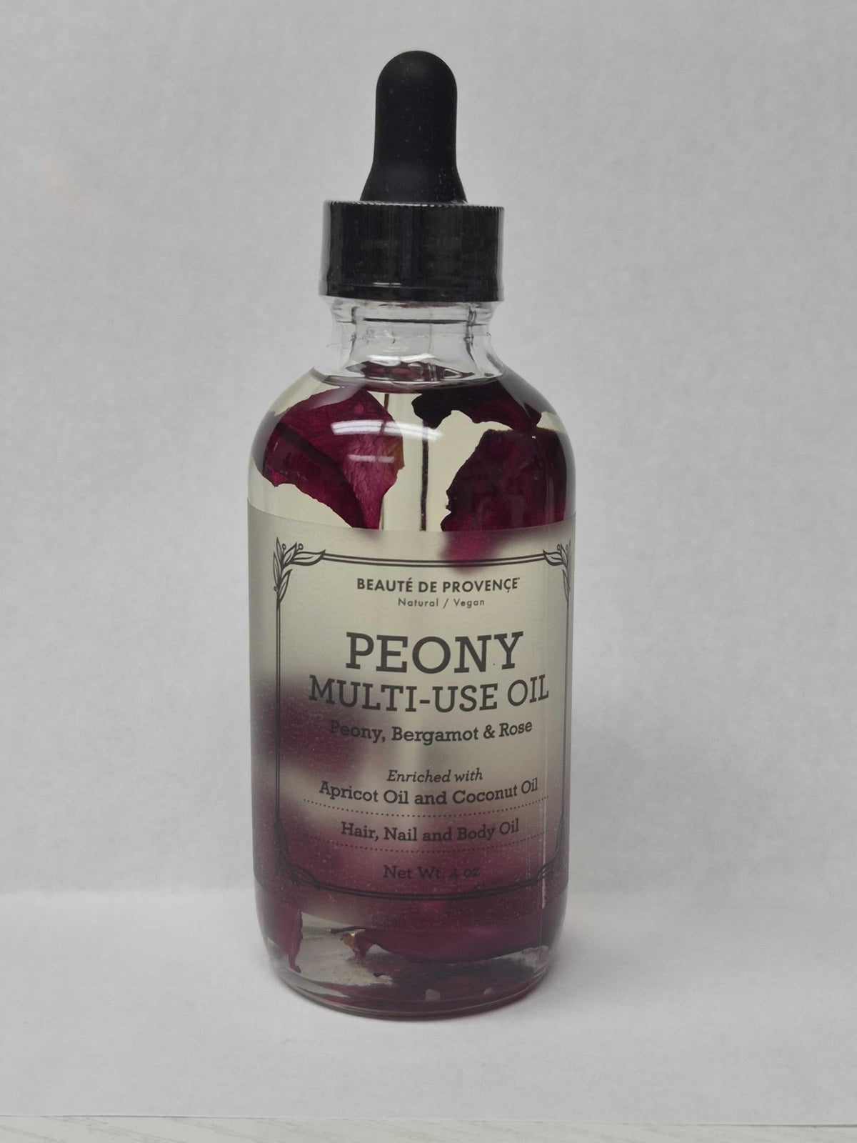 BEAUTE DE PROVENCE oil poured and textured on skin, demonstrates lightweight absorption