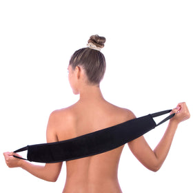 Beauty by Earth front view of applicator showing ergonomic design and easy reach benefit