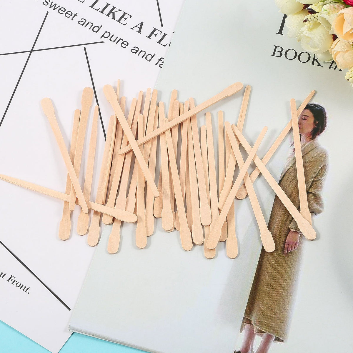 Bememo sticks being used for eyebrow waxing, improving accuracy