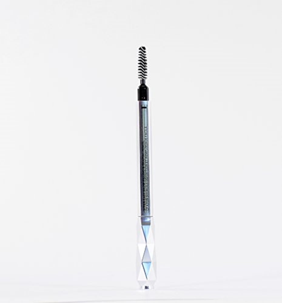 Benefit detail of built-in spoolie brush, demonstrates blending benefit