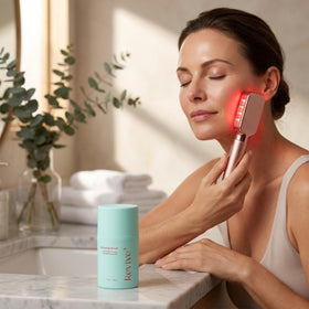 Berkland green tea ingredient display highlighting antioxidant benefit and soothing effect
