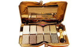 Bernecy palette front packaging showing compact travel-ready design and convenience