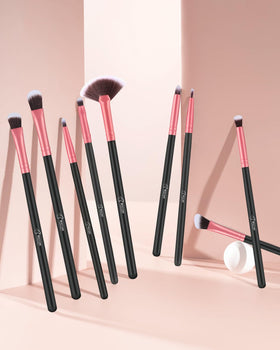 BESTOPE PRO brushes held in hand showing scale for travel and daily use convenience
