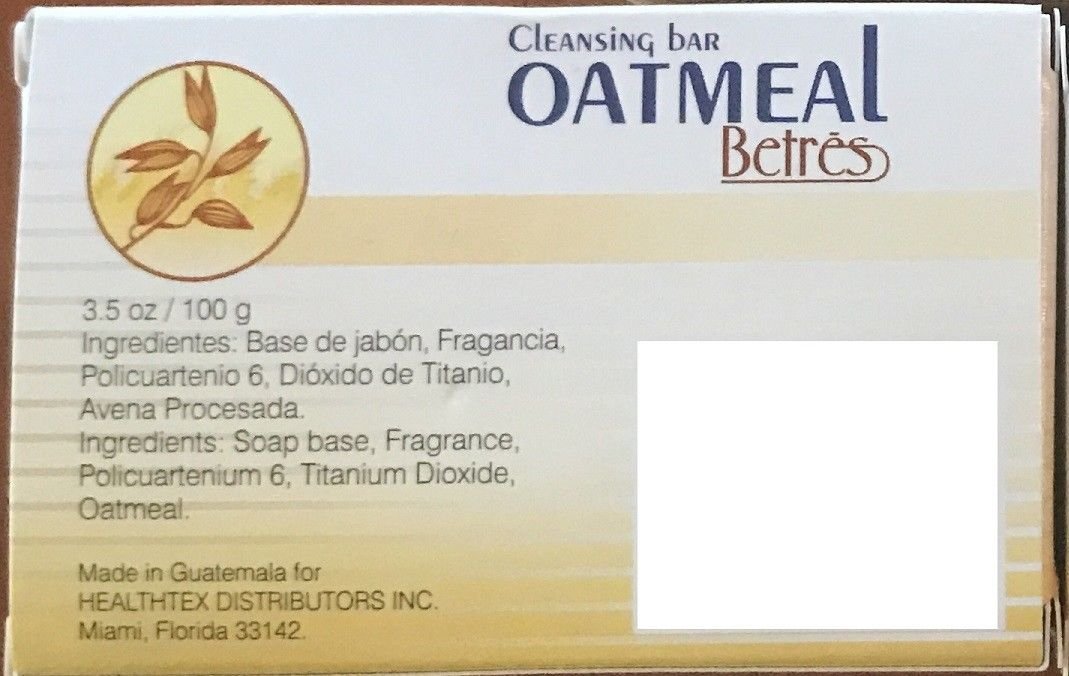 Hand holding Betres Avena bar to show scale and easy handling for everyday use