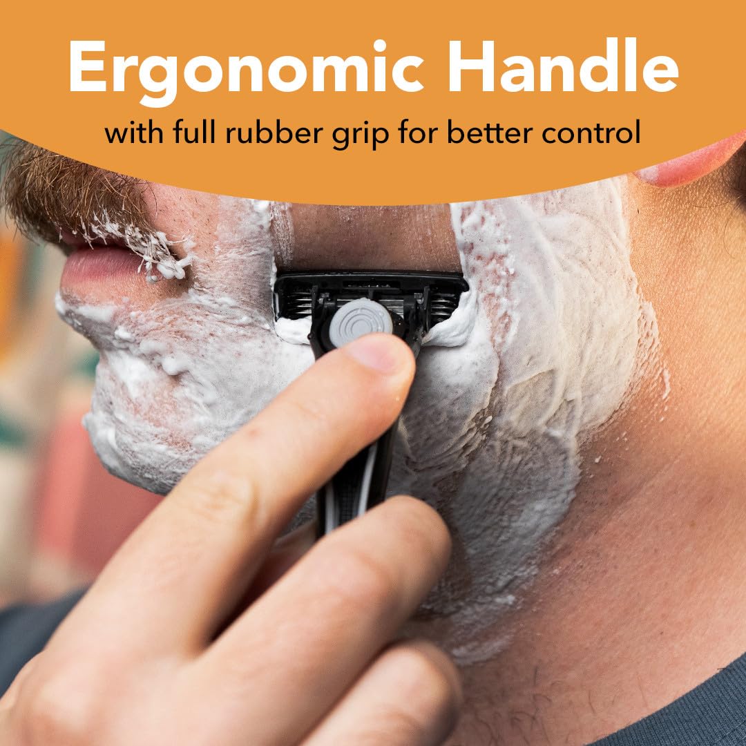 BIC Flex 4 lubricating strip detail with aloe and vitamin E for glide