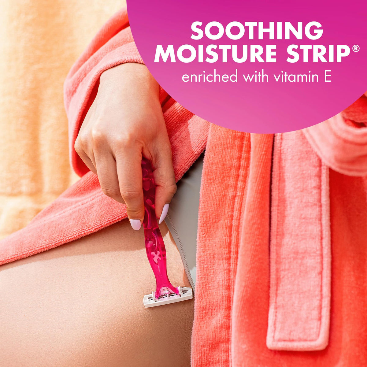 BIC Soleil 3 moisture strip detail with aloe, improving glide and comfort