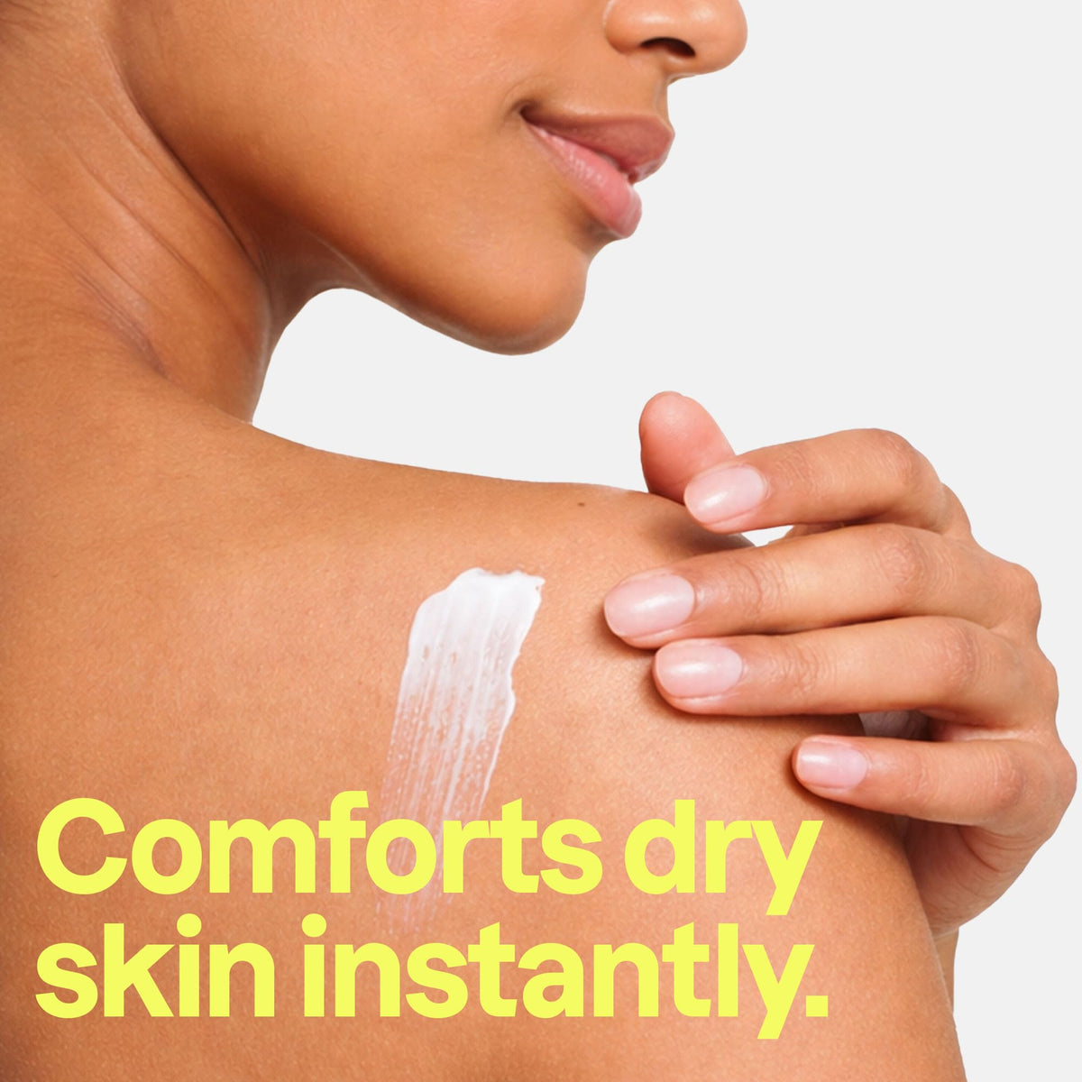 BIO SPECTRA ATTITUDE creamy lotion texture demonstrating lightweight absorption