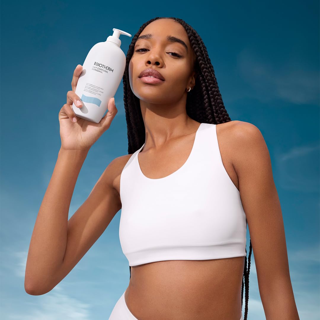 Biotherm Lait Corporel dispensed texture on hand for quick absorption benefit