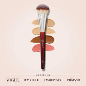 BK BEAUTY 109 close-up fibers highlighting soft vegan texture for gentle application