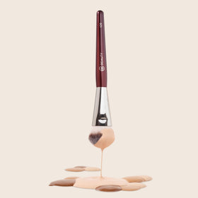BK BEAUTY 109 held in hand to show compact size and precise control