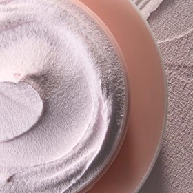 Bliss label close-up highlighting Vitamin C, zinc PCA and olive leaf extract benefits