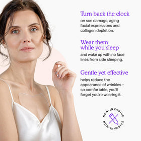BLUMBODY pad applied to décolleté in mirror enabling smoother look