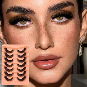 Boahankuke trimmed lash strip demonstrating customizable fit and natural blend