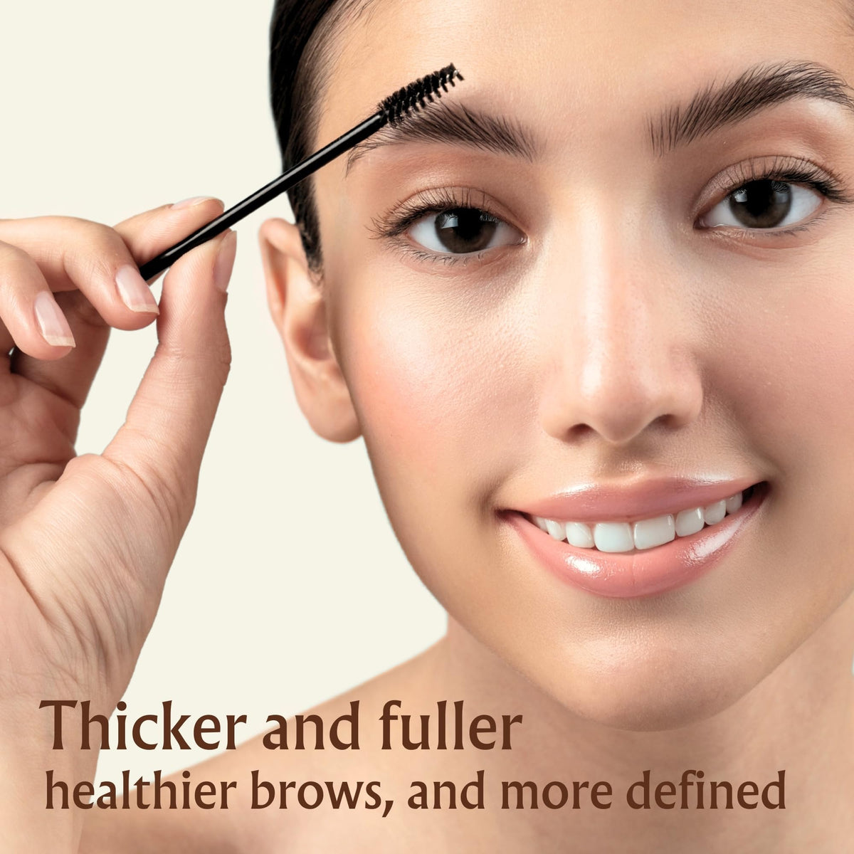 BodyJ4You castor oil close-up texture illustrating rich, smooth consistency