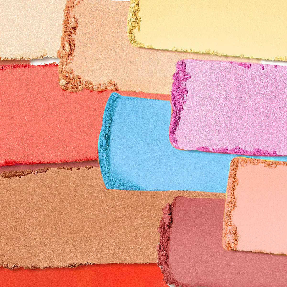 BONNIE CHOICE model wearing a bold eye look showing true-to-pan pigmentation