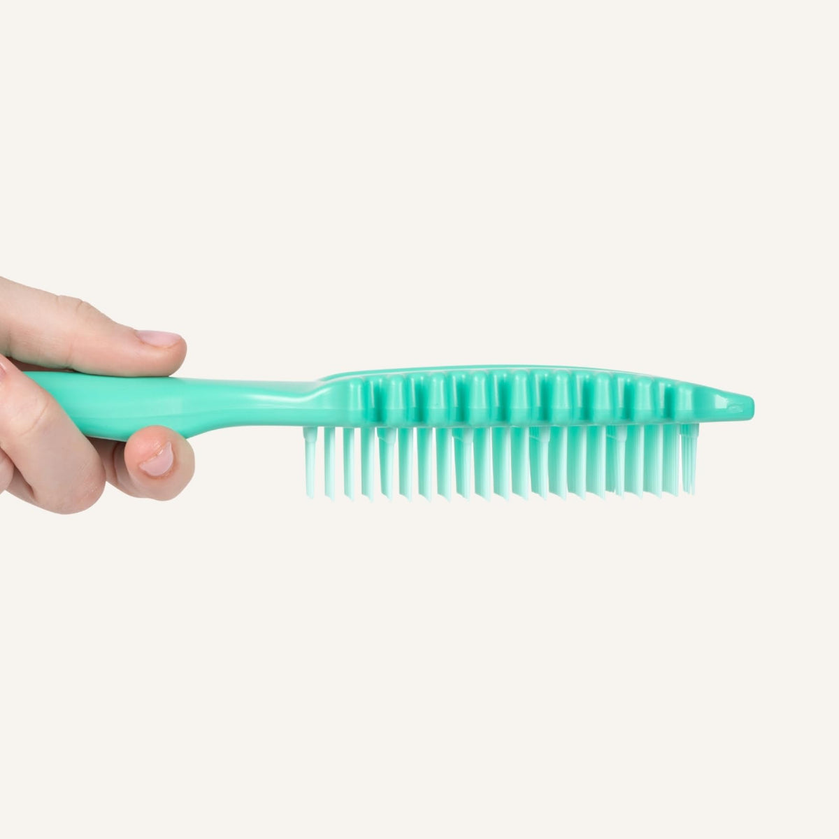 Bounce Curl brush shaping hairline edges demonstrating precise edge lift and smooth finish