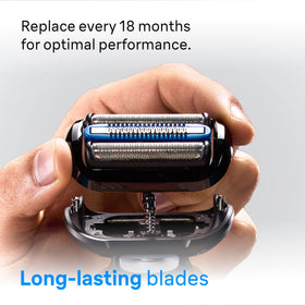 Braun 4-in-1 Clean & Charge Center cleaning and charging for optimized performance