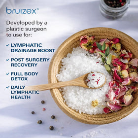 Bruizex close-up of coarse bath salt texture highlighting premium magnesium crystals