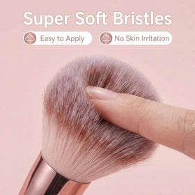 BS-MALL soft synthetic bristles close-up highlighting smooth blending performance