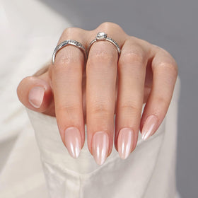 BTArtbox almond front packaging showing short nude nails and glossy finish for easy at-home salon results