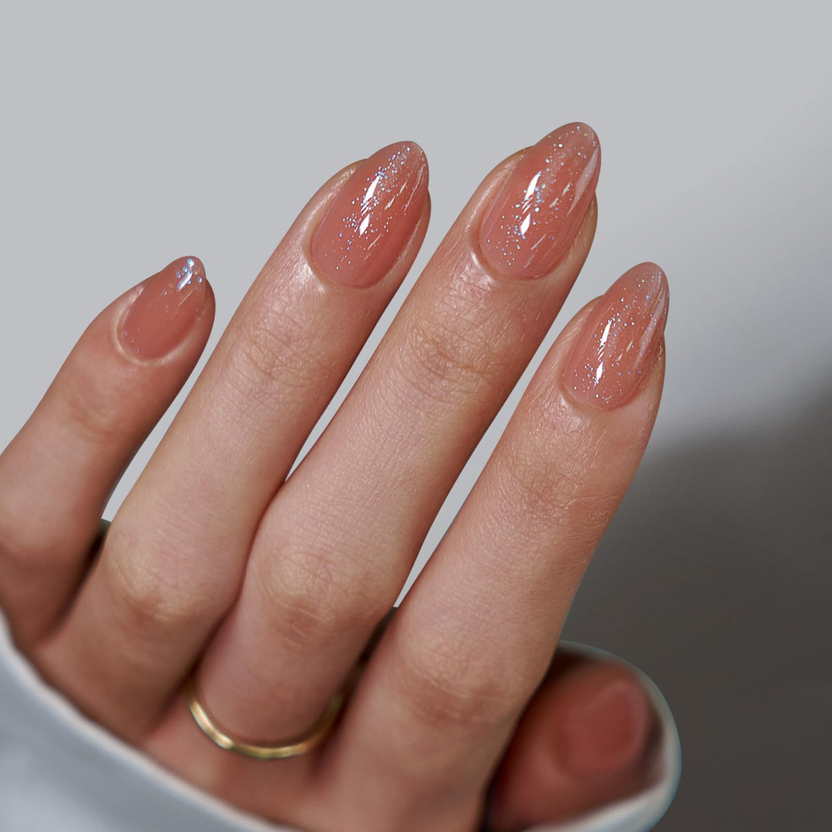BTArtbox front packaging showing Citrine Glow nails and included tools for easy application