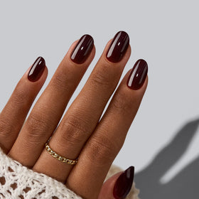 BTArtbox on-hand view of short oval nails demonstrating natural fit and everyday wearability
