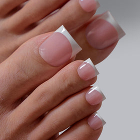 BTArtboxnails applied toe tips in sandals for confident summer-ready feet