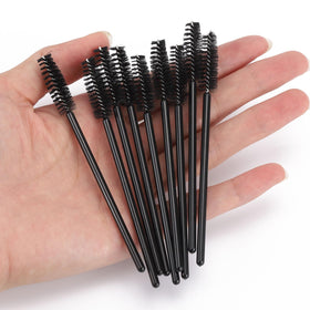 BTYMS spoolies separating lashes in use to prevent clumping