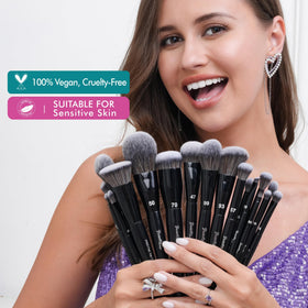 Bueart Design large foundation brush close-up showing dense bristles for smooth coverage
