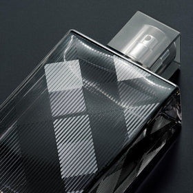 Burberry Brit spray mist close-up demonstrating product in use benefit: easy, precise application