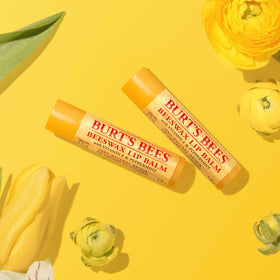 Burt's Bees applied outdoors showing refreshing peppermint cooling effect