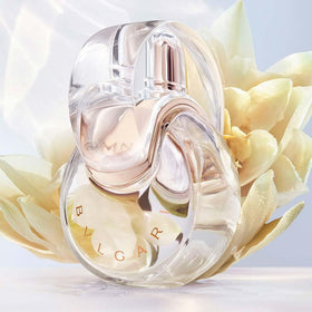 Bvlgari Omnia Crystalline spray in use demonstrating subtle daytime application
