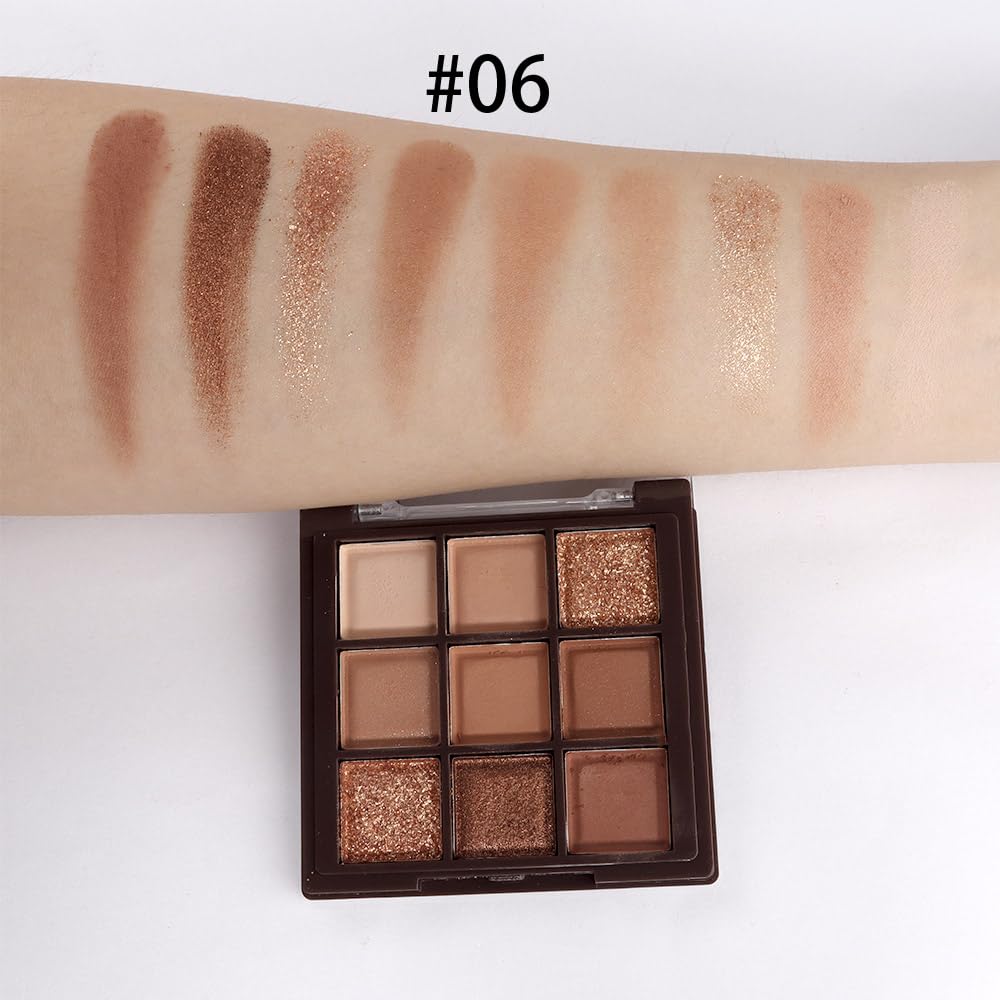 CAKAILA rose-gold shimmer detail highlighting luminous lid-brightening benefit