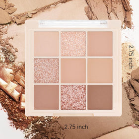 CAKAILA size scale with hand showing compact travel-friendly benefit