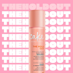 Cake Beauty nozzle spraying fine mist, demonstrates even application benefit