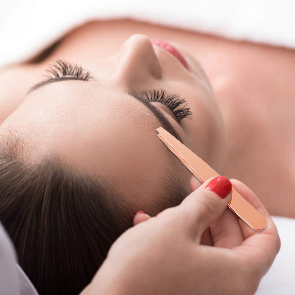 calary trimming clip cutting a lash band to size, clean customizable fit
