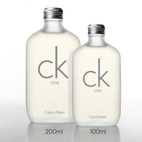 Calvin Klein CK One base detail with amber and woods illustrating warm drydown