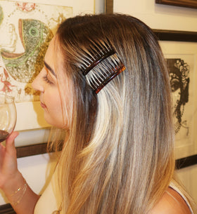 Camila Paris close up of comb teeth showing smooth finish and secure grip