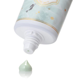 CANMAKE gel texture close-up displaying lightweight clear gel and fast-absorbing benefit