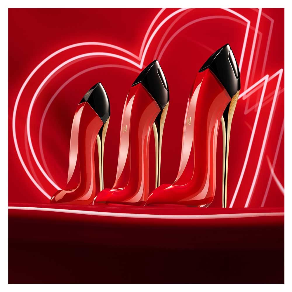 Carolina Herrera Very Good Girl spray in use showing application and noticeable projection
