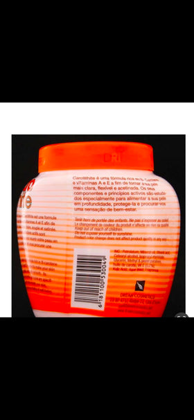 Carowhite cream texture close-up highlighting fast-absorbing, non-greasy finish benefit