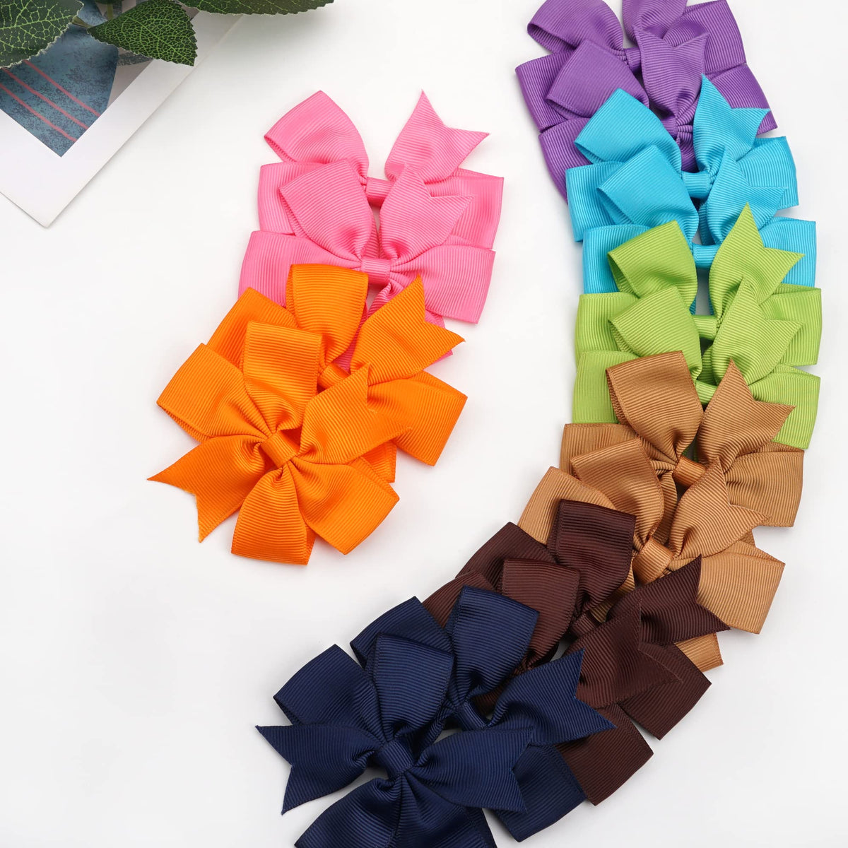 CÉLLOT top-down view of 20 color pairs for styling options