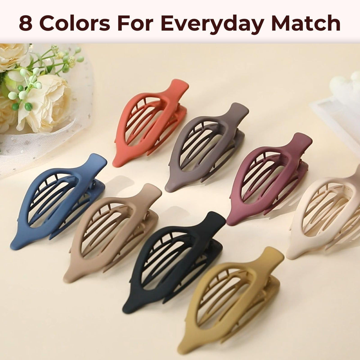 CENTSTAR hand holding clip illustrating size and lightweight comfort