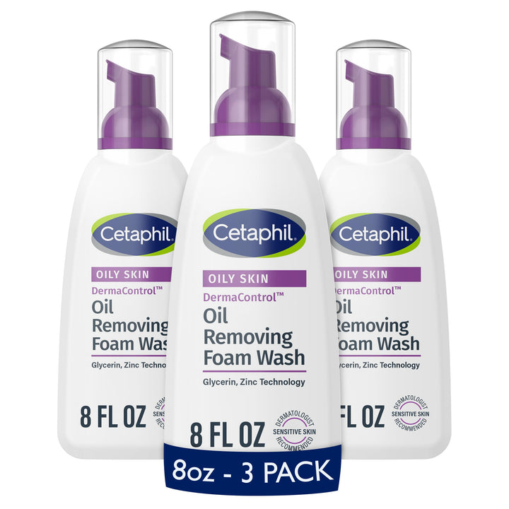 Cetaphil front packaging showing bottle and branding for clear identification and purchase confidence